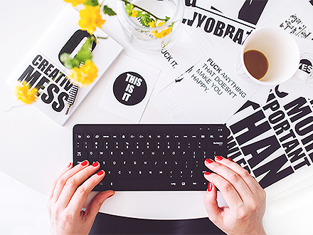 城管的崗?fù)ぞ尤豢梢宰獬鋈ベu東西